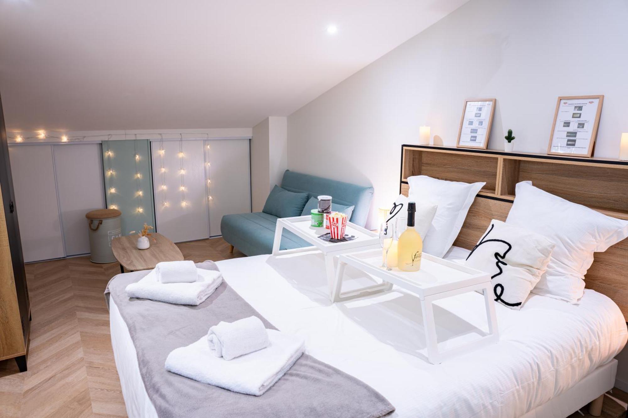 Food And Chill - Deux Appartements Hypercentre - 1 Theme Cinema - By Primo C0Nciergerie Tournus Bagian luar foto
