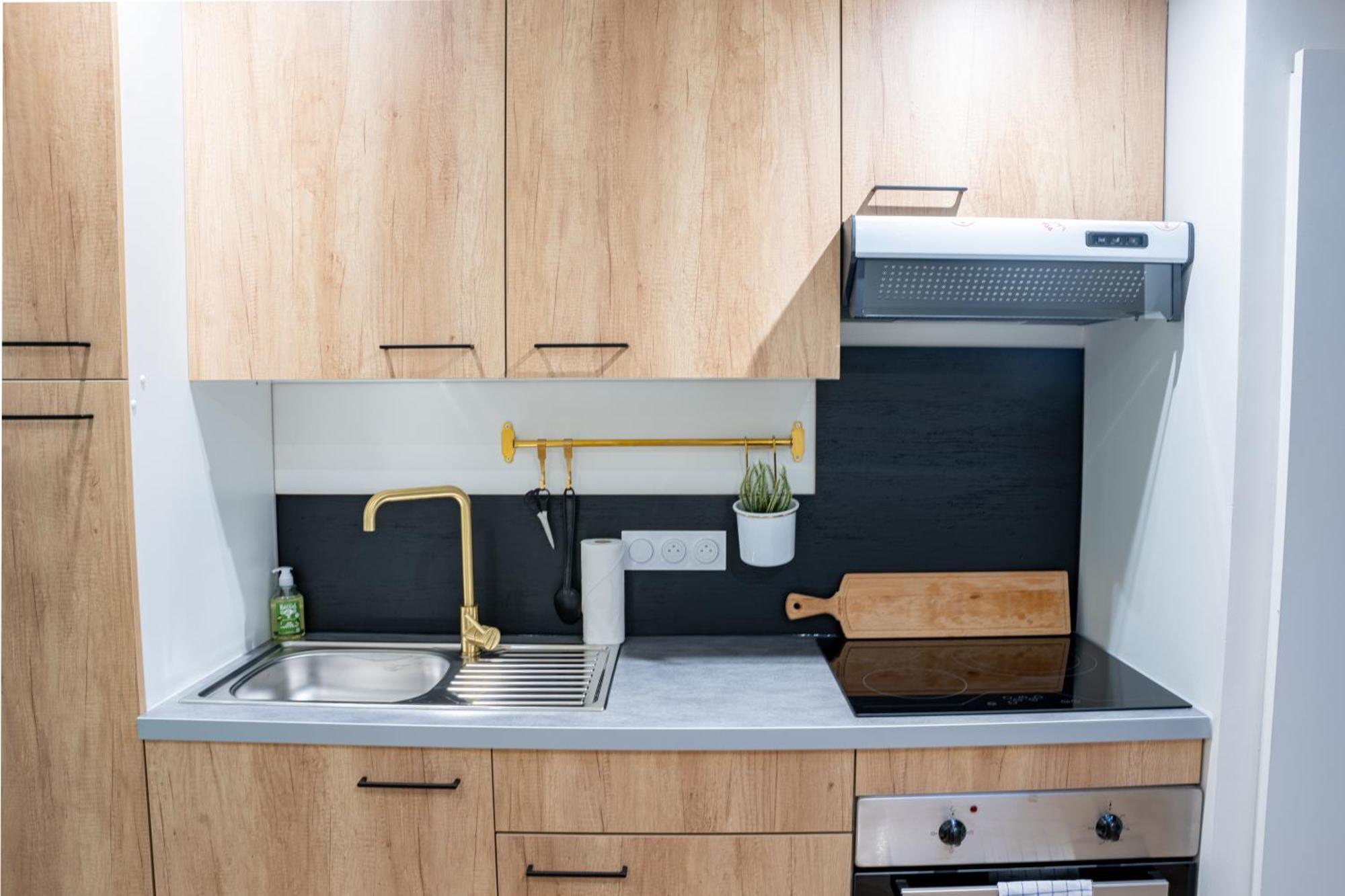 Food And Chill - Deux Appartements Hypercentre - 1 Theme Cinema - By Primo C0Nciergerie Tournus Bagian luar foto